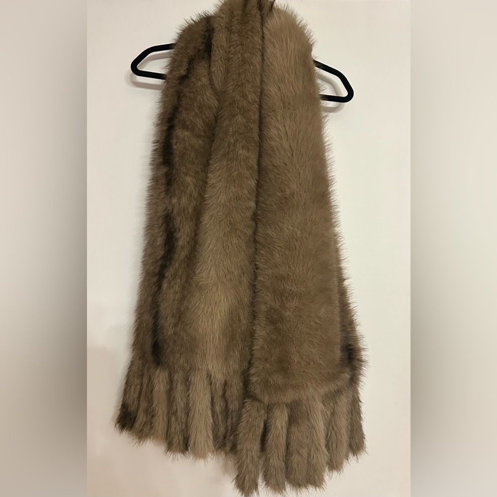 🌹5 for $50🌹Luxury Tan Faux Fur Scarf - Elegant Women's Accessory